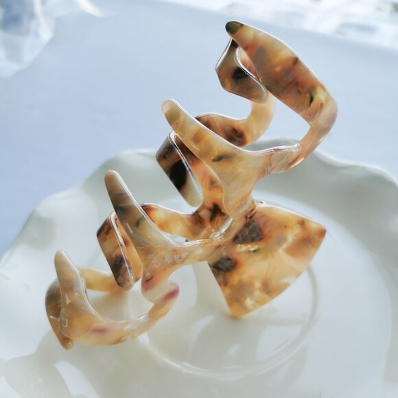 Brown Jade Hair Claw Clip - Picture 3 of 5